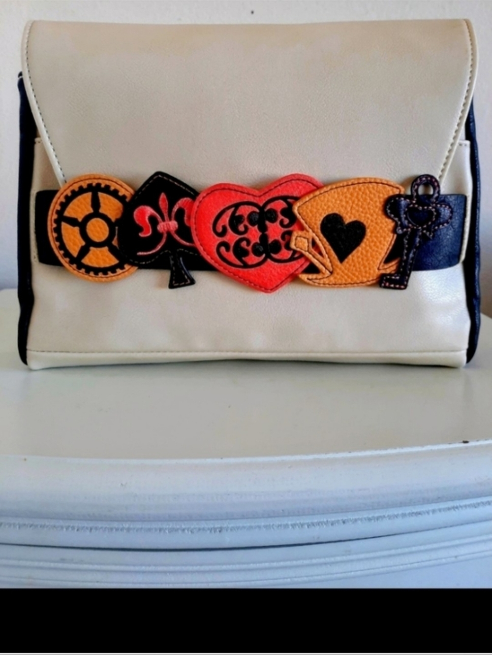 DANIELLE NICOLE VINTAGE CLUTCH BAG